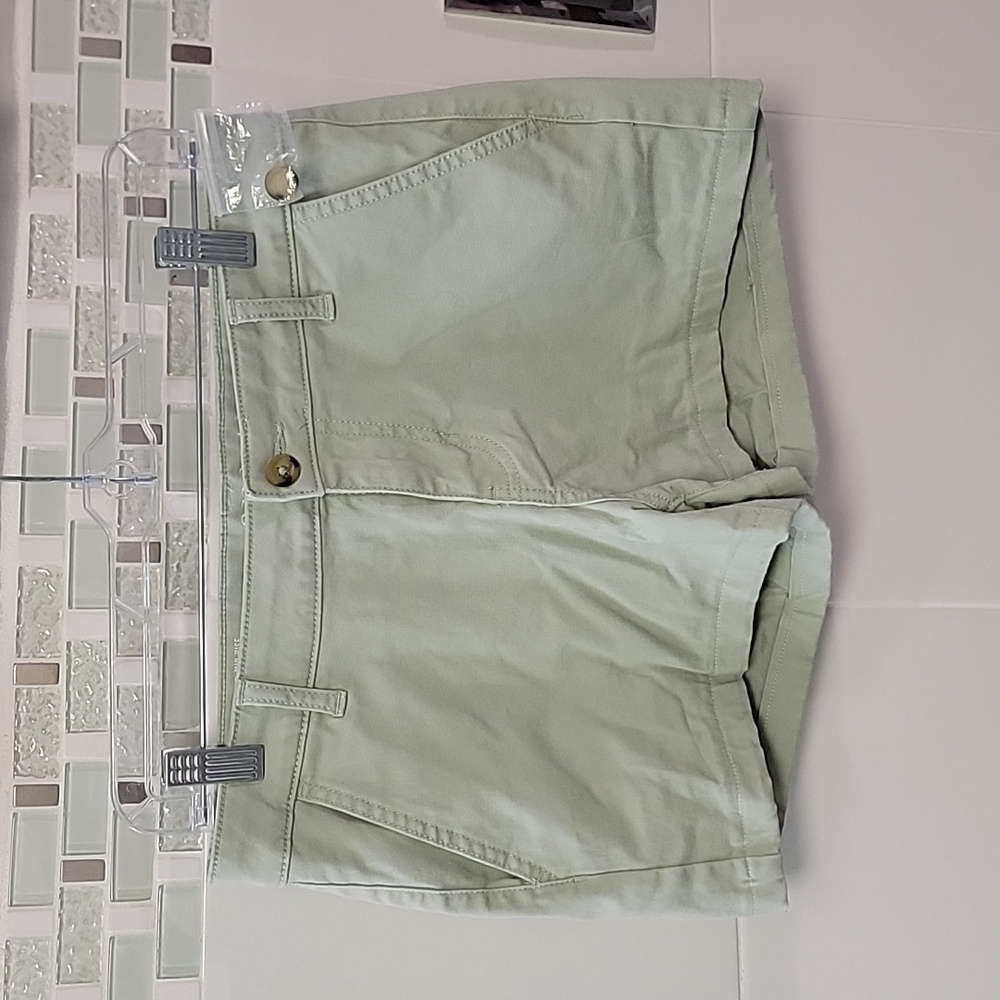 NWOT a.n.a shorts size 4